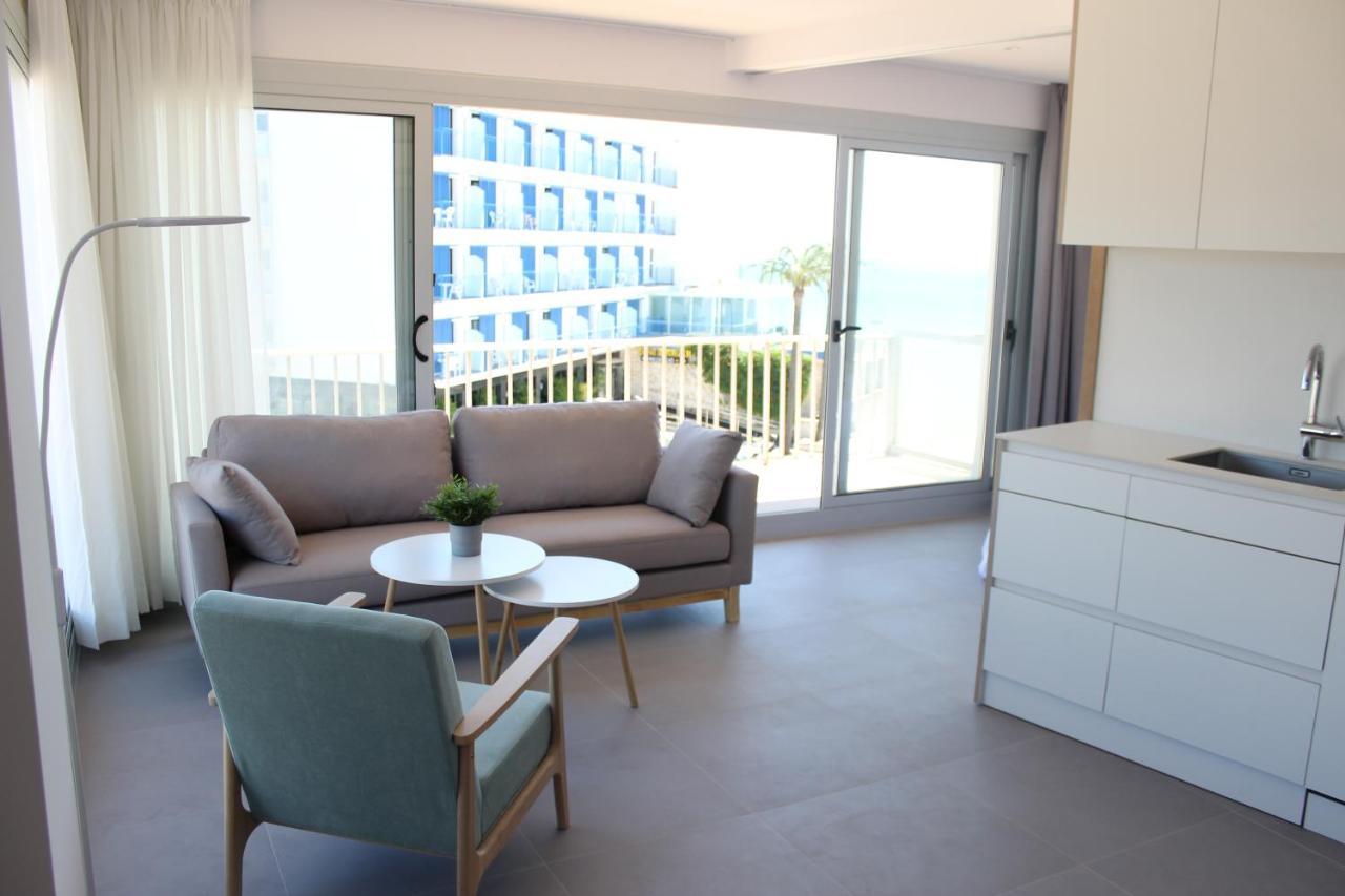 Beautiful Loft, Huge Sunny Terrace, View Over The Beach And Sea Roses Zewnętrze zdjęcie