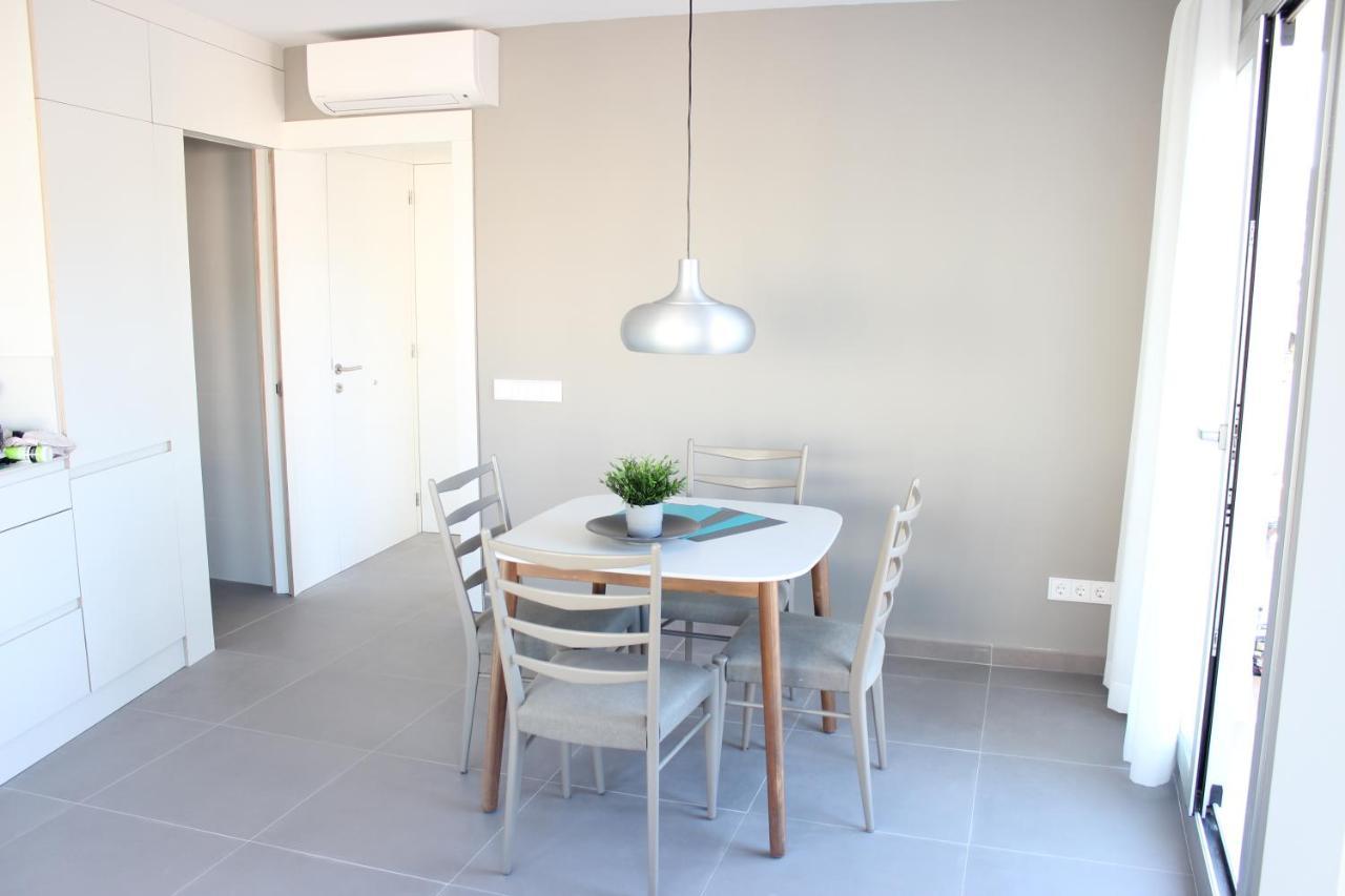 Beautiful Loft, Huge Sunny Terrace, View Over The Beach And Sea Roses Zewnętrze zdjęcie