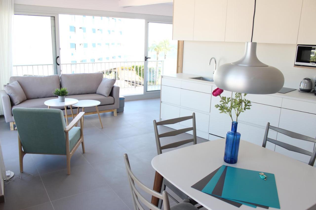 Beautiful Loft, Huge Sunny Terrace, View Over The Beach And Sea Roses Zewnętrze zdjęcie