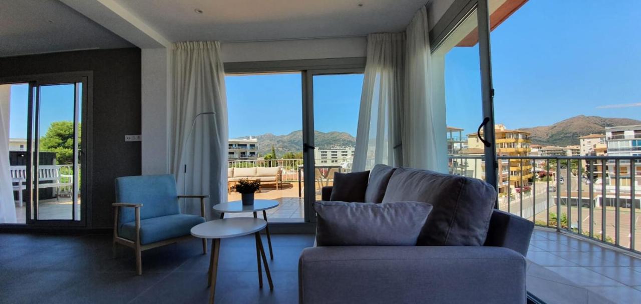 Beautiful Loft, Huge Sunny Terrace, View Over The Beach And Sea Roses Zewnętrze zdjęcie